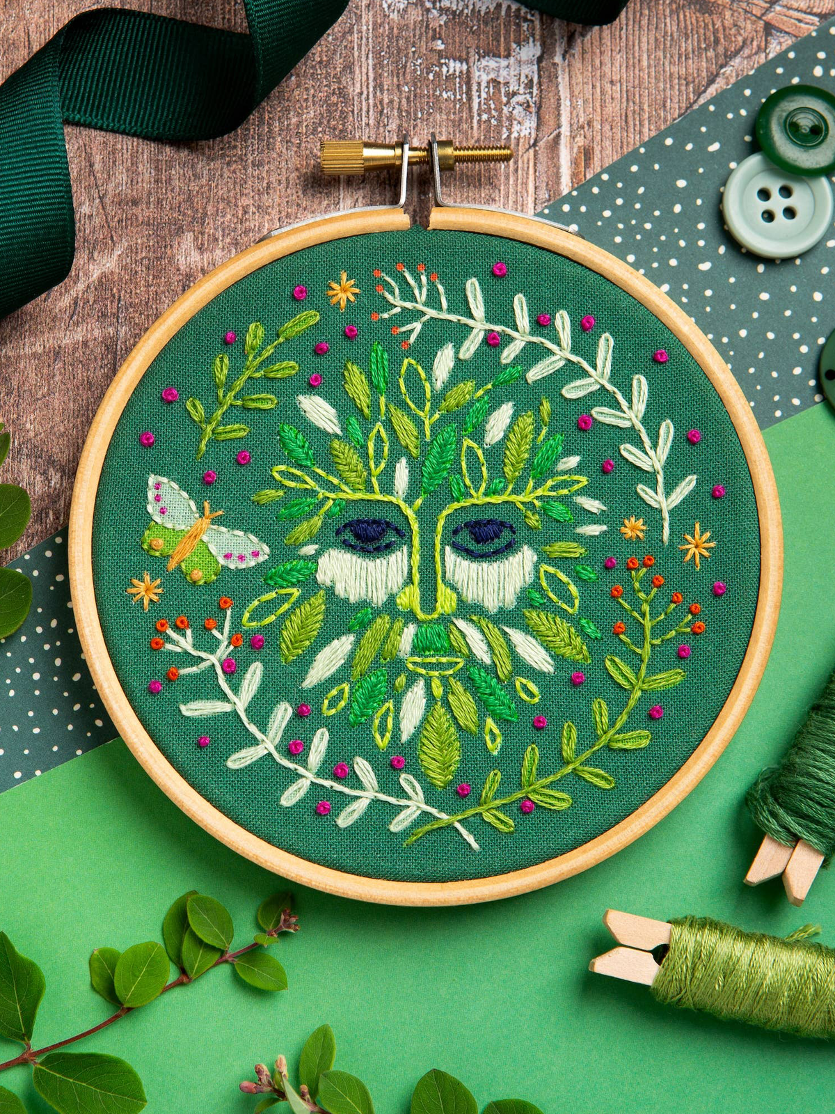 *Pre-order* 4" Beginner Folk Green Man Embroidery Kit
