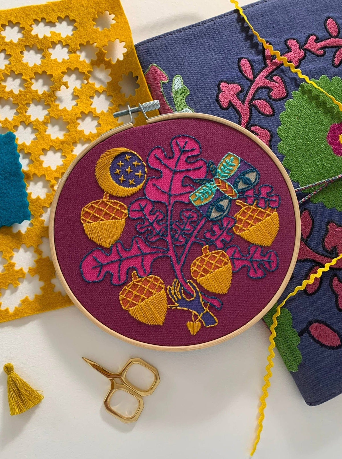 6" Beginner Acorns Embroidery Kit - Shop at Persephone's Hearth