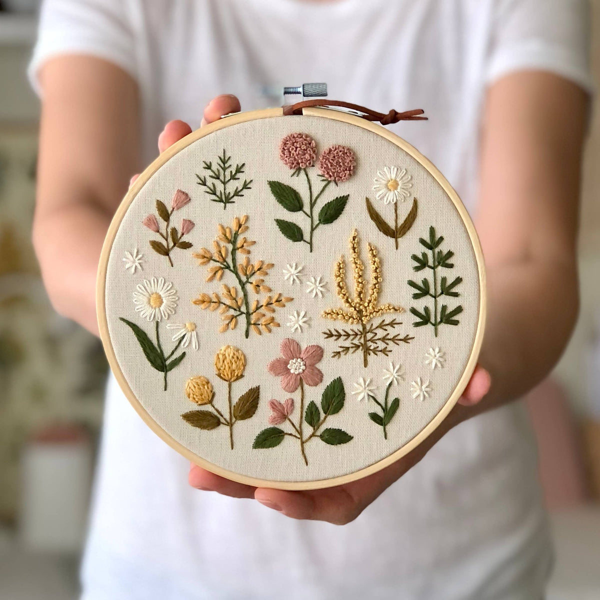 6" Beginner Floral Embroidery Kit - Shop at Persephone's Hearth