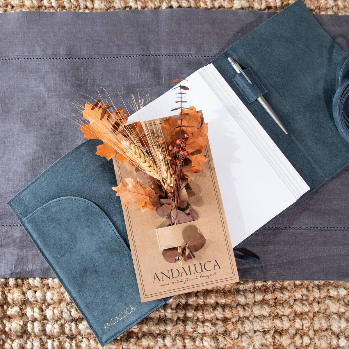 Andaluca Dried flower bouquet Harvest Oak Leaf Mini Bouquet