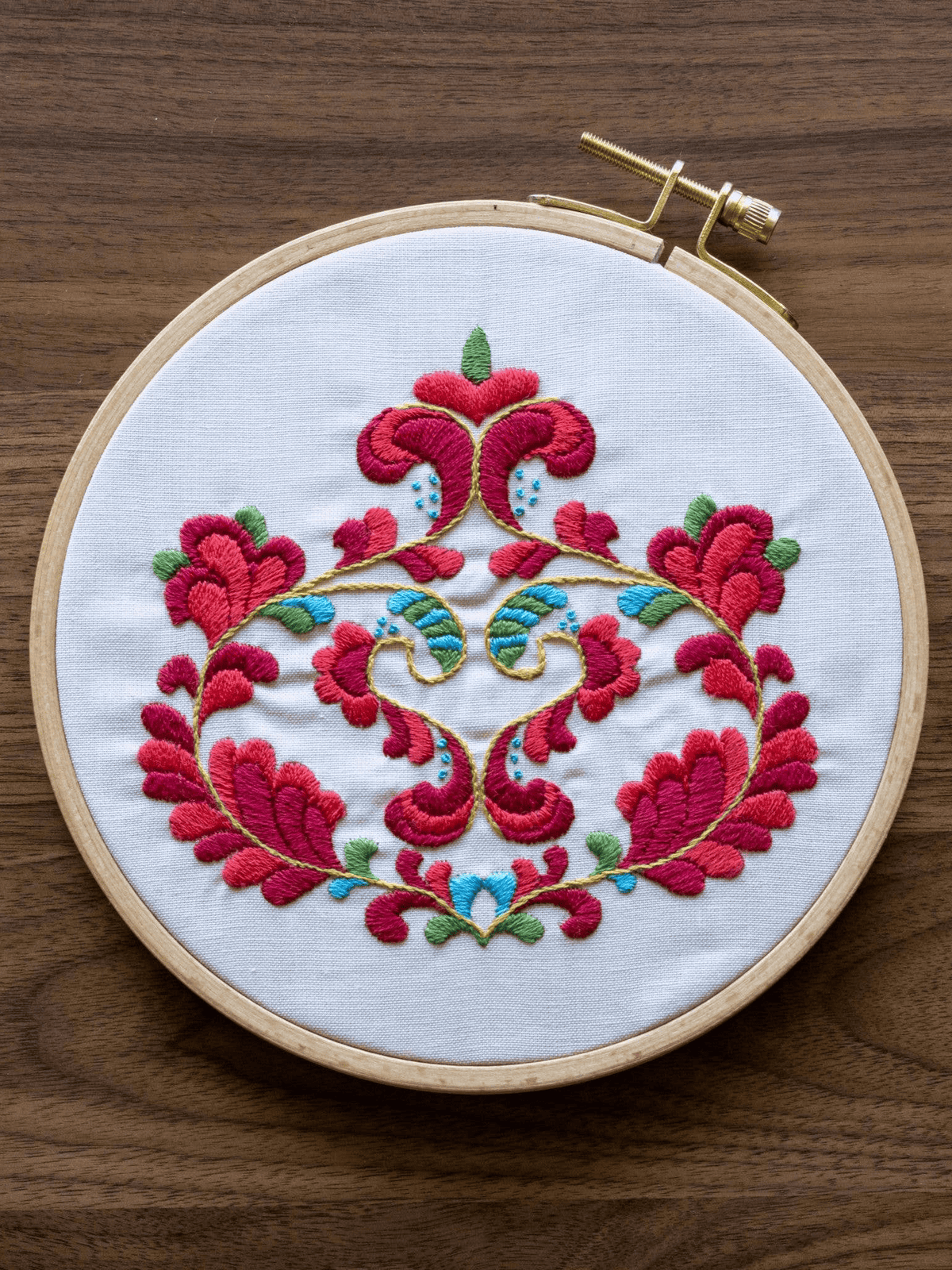 Avlea Folk Embroidery Embroidery Kit 6" Trondheim Bloom Embroidery Kit