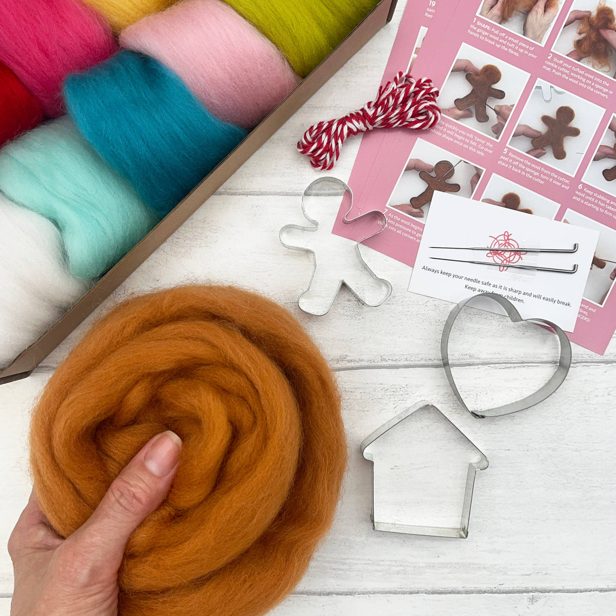 Bergin & Bath Needle Felting Kit Beginner Gingerbread Decorations Needle Felting Kit