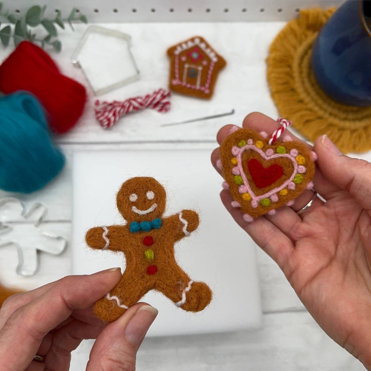 Bergin & Bath Needle Felting Kit Beginner Gingerbread Decorations Needle Felting Kit