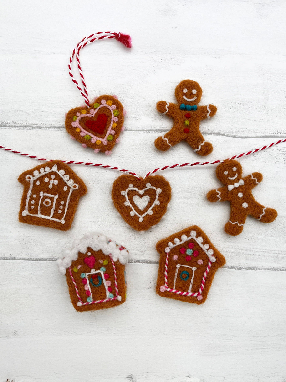 Bergin & Bath Needle Felting Kit Beginner Gingerbread Decorations Needle Felting Kit