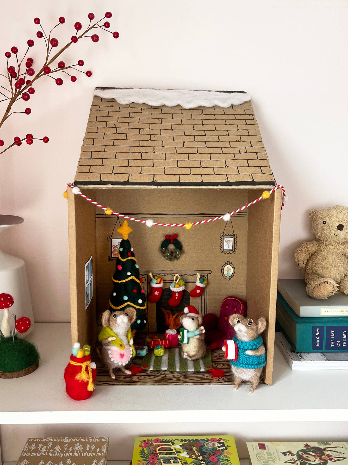 Bergin & Bath Needle Felting Kit *Pre-order* Deluxe Christmas Mouse Advent Calendar Needle Felting Kit