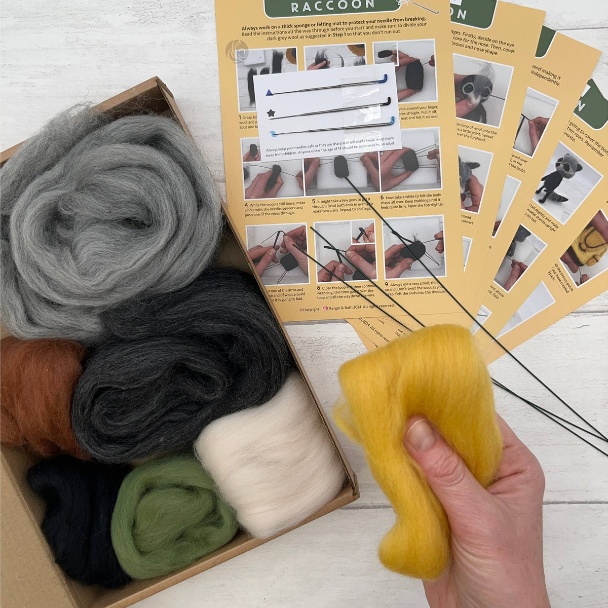 Bergin & Bath Needle Felting Kit Racoon Needle Felting Kit