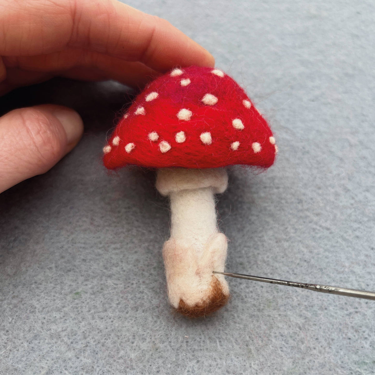 Bergin & Bath Needle Felting Kit, Toadstools