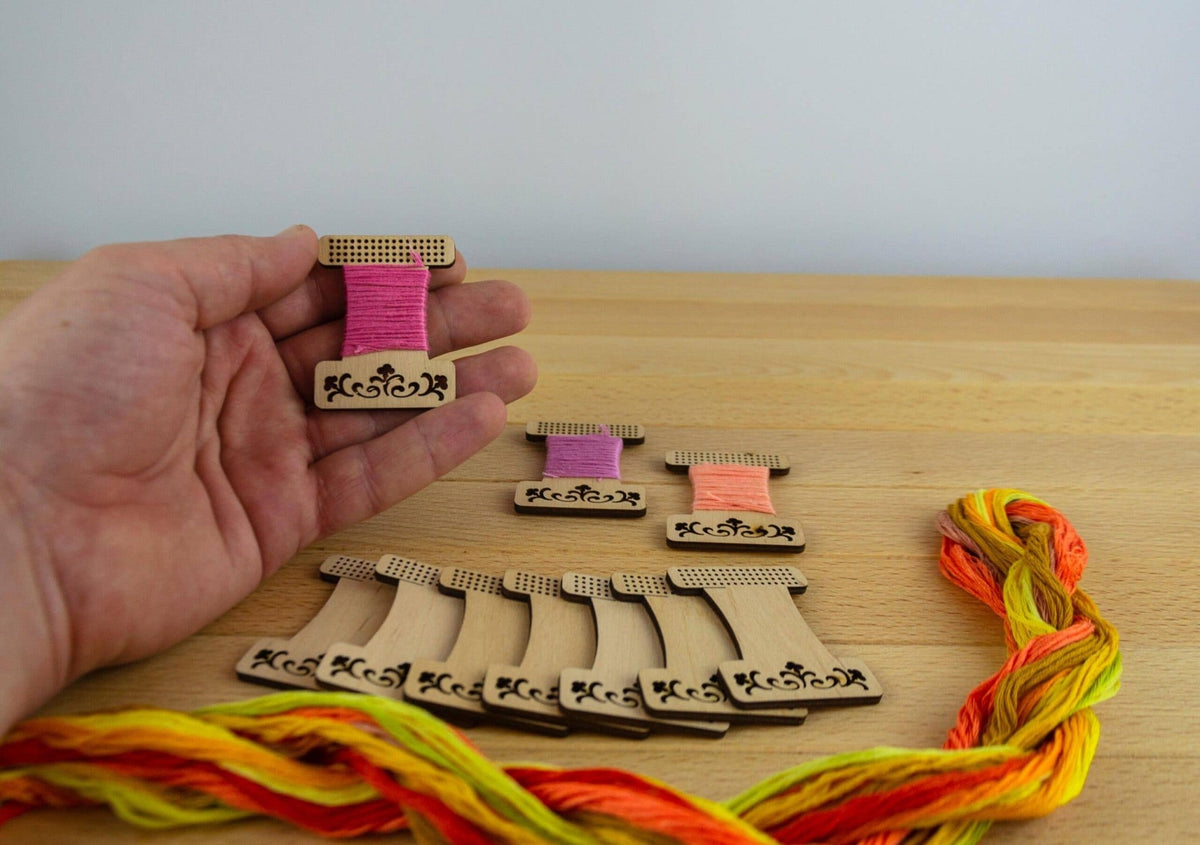 Engraved Wooden Swatch Thread Bobbins (20 pieces) - Shop at Persephone's Hearth