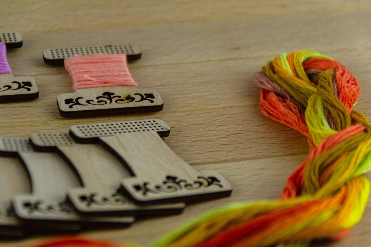 Engraved Wooden Swatch Thread Bobbins (20 pieces) - Shop at Persephone's Hearth