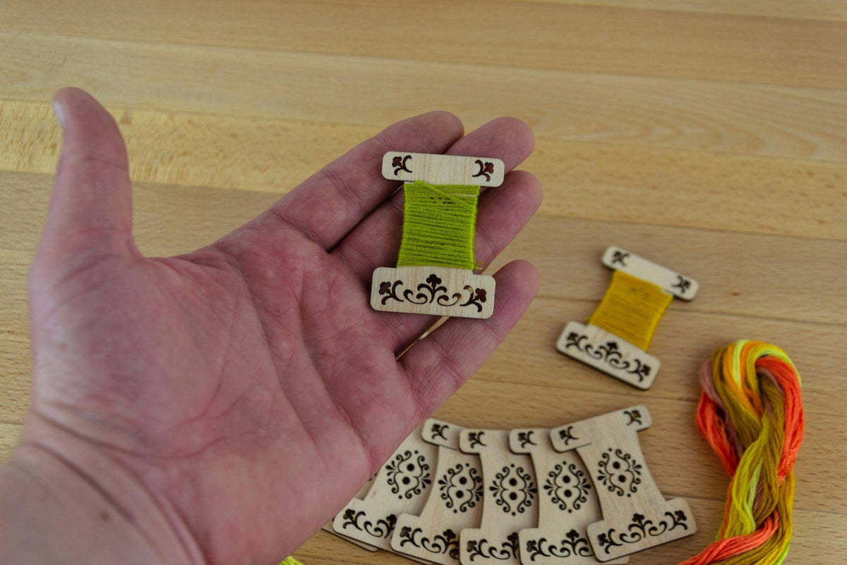 Engraved Wooden Thread Bobbins (50 pieces) - Shop at Persephone's Hearth