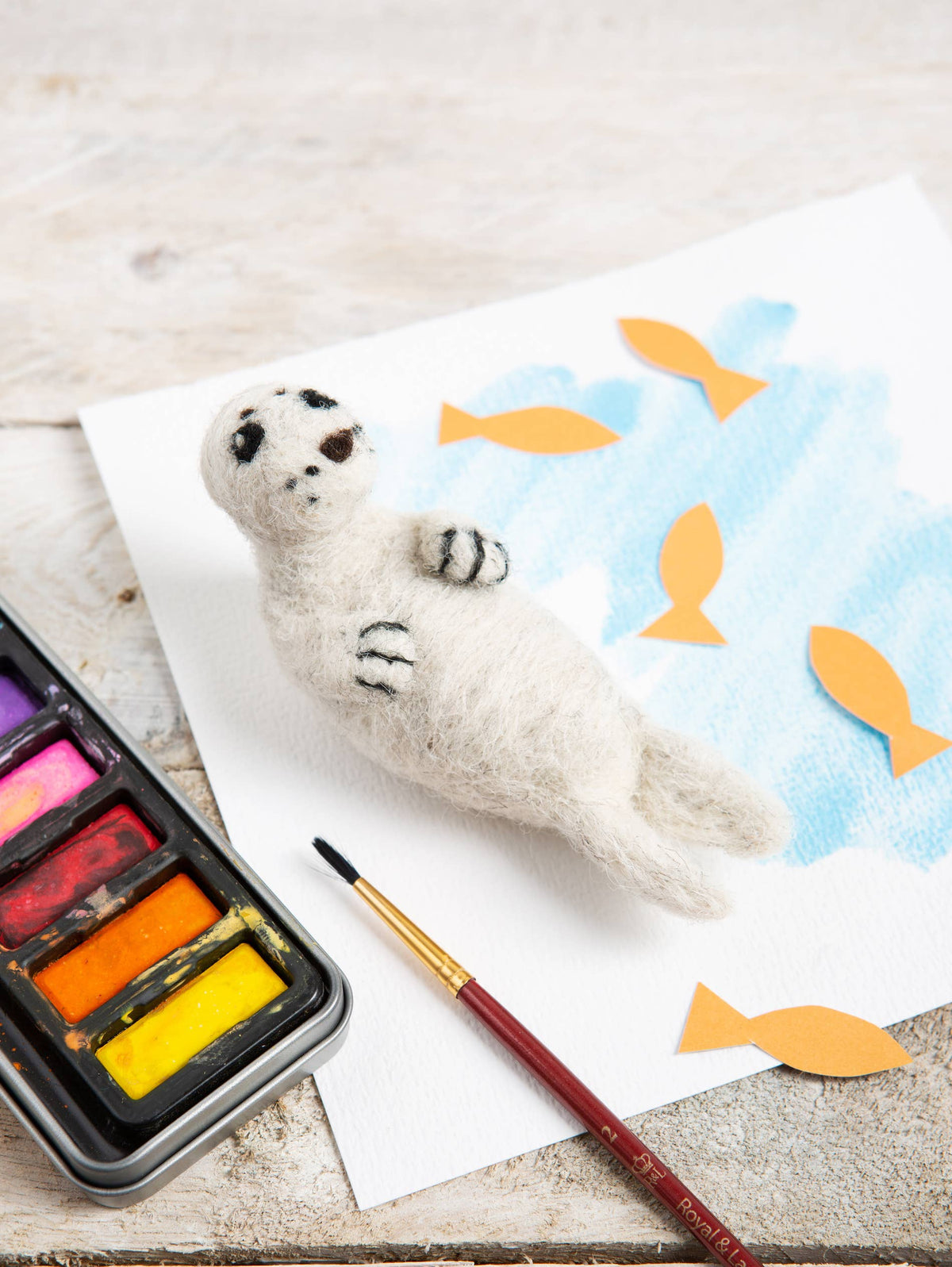 Hawthorn Handmade Needle Felting Kit Beginner Mini Seal Pup Needle Felting Craft Kit