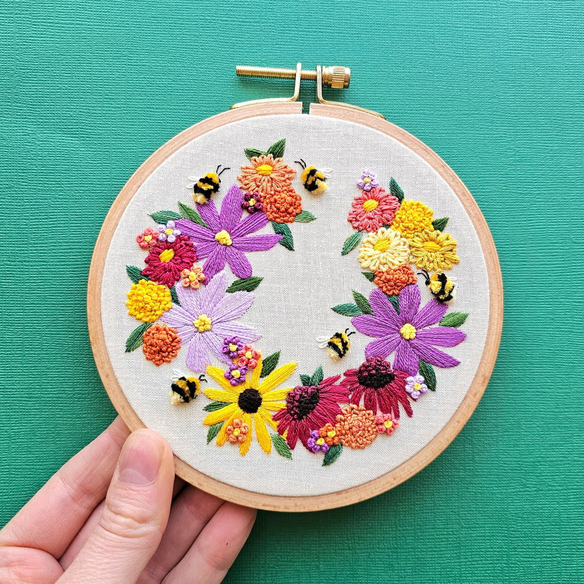 Jessica Long Embroidery Embroidery Kit 5" Beginner Bumblebee Bouquet Embroidery Kit