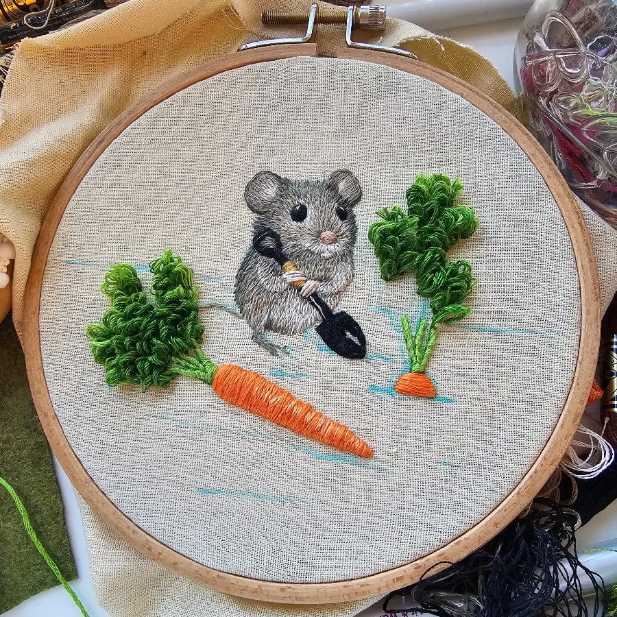 Jessica Long Embroidery Embroidery Kit *Pre-Order* 6" Garden Mouse Embroidery Kit