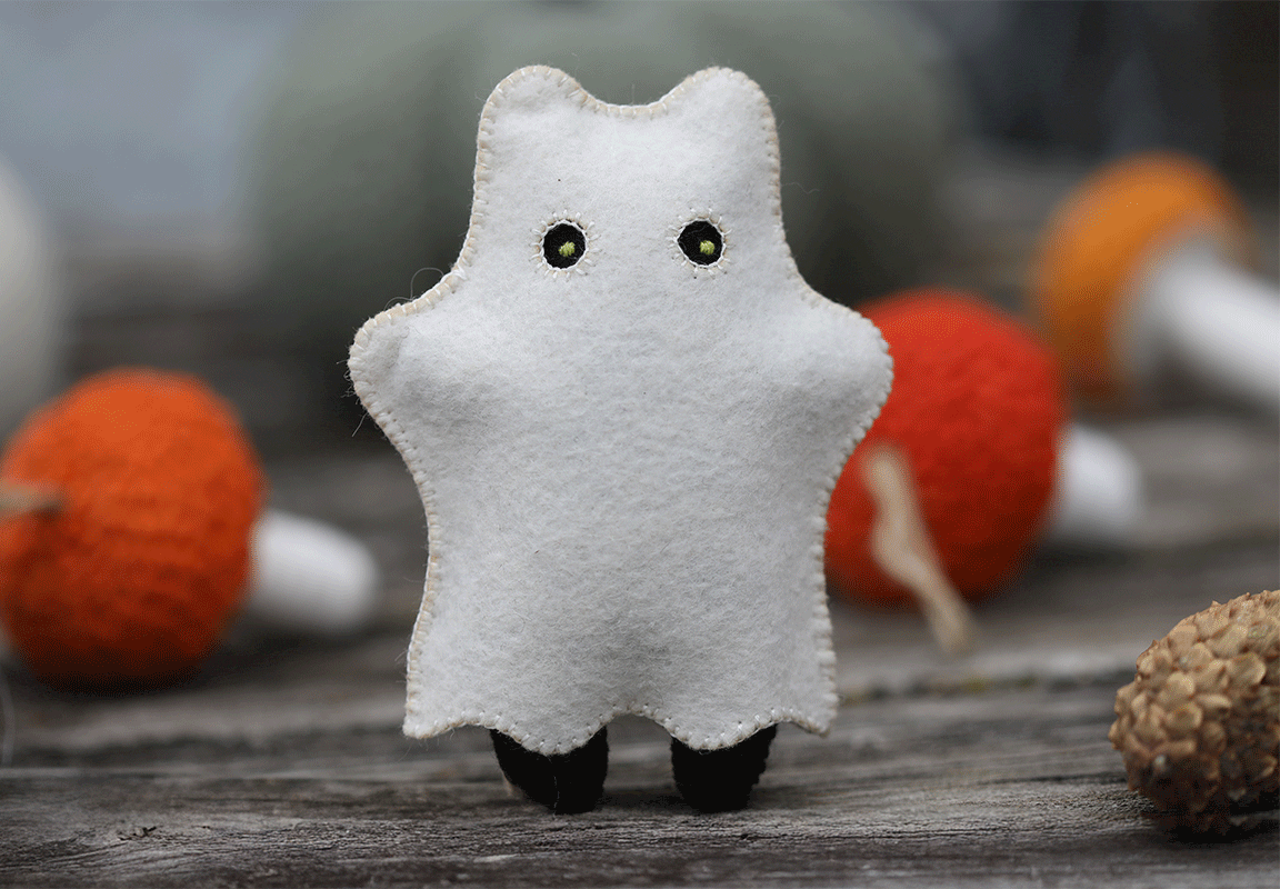 Kiriki Press Embroidery Kit *Limited December Pre-Order* Ghost Cat Embroidery & Felt Doll Kit