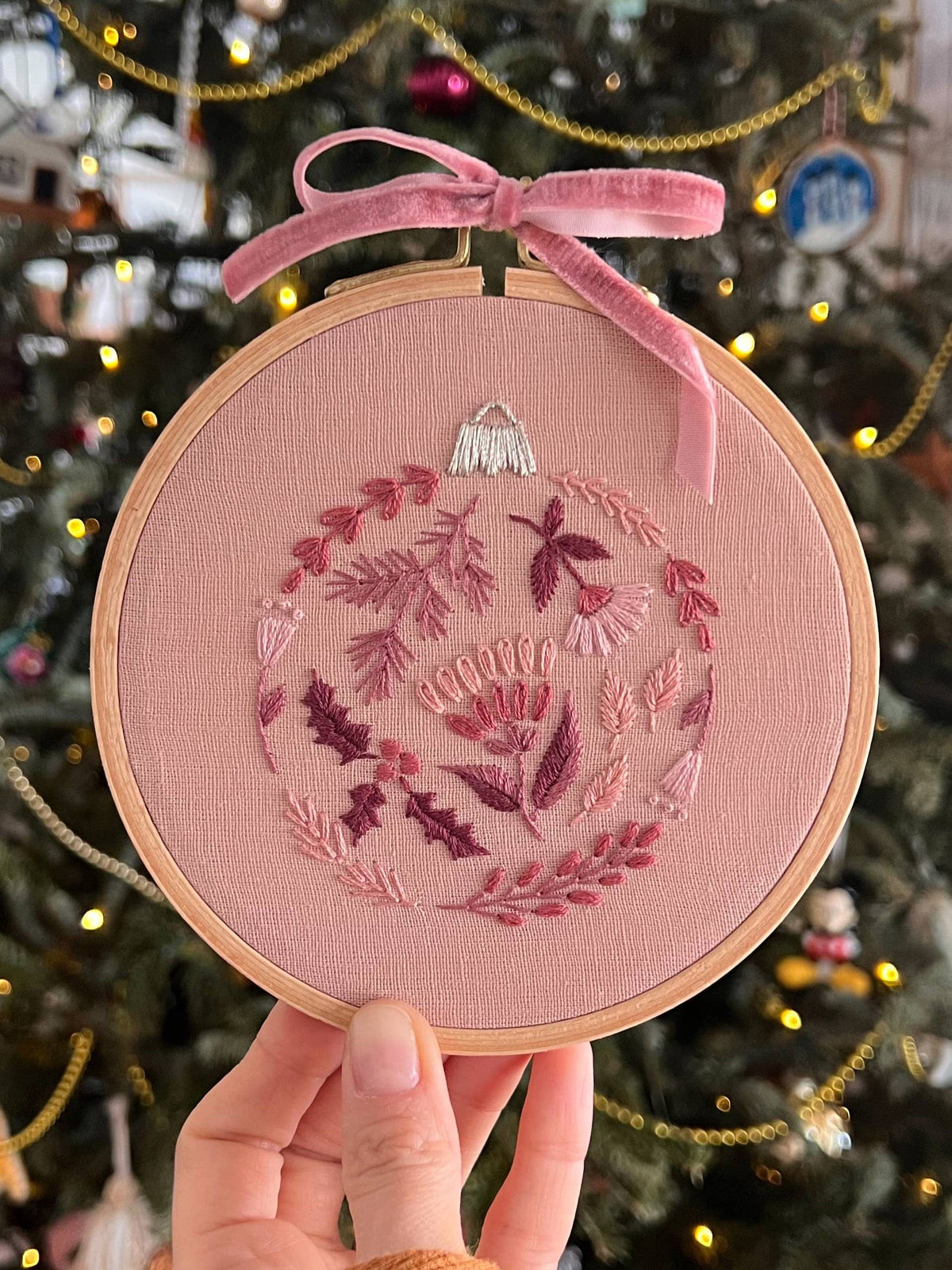 Matryoshka Doll Shop Embroidery Kit 5" Christmas Bauble Embroidery Kit