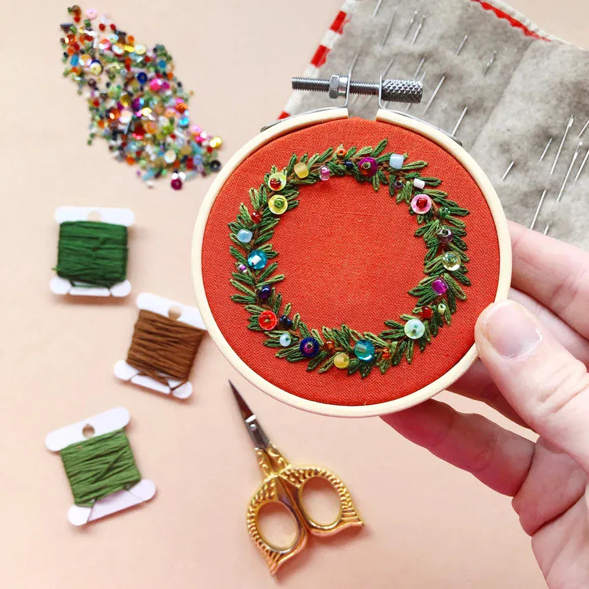 MCreativeJ Embroidery Kit 3" Beginner Holiday Wreath Ornament Embroidery Kit
