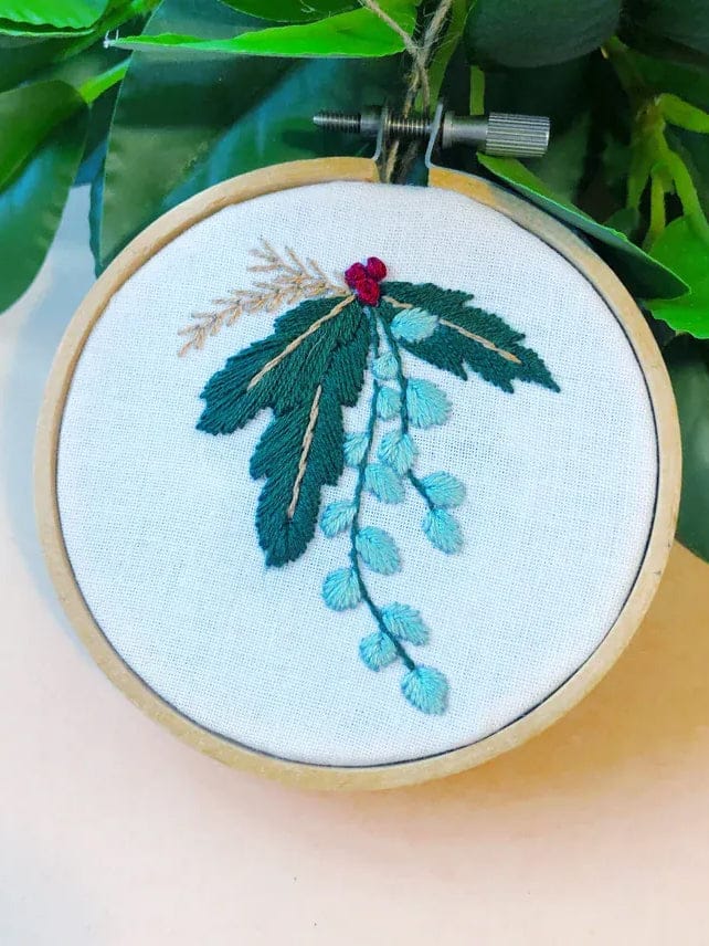 MCreativeJ Embroidery Kit 3" Beginner Winter Botanicals Ornament Embroidery Kit