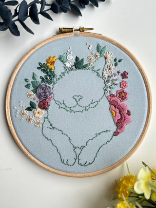 Nest Embirdery Embroidery Kit *Late January pre-order* 6" Beginner Kitty Bouquet Kit