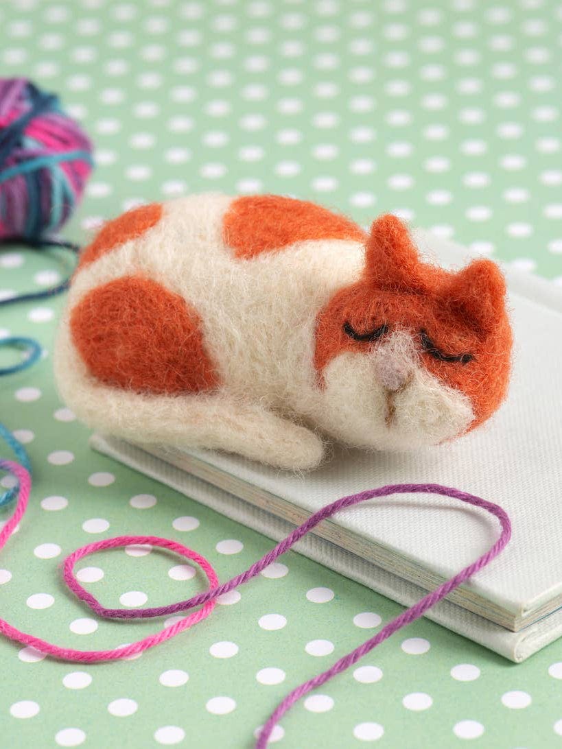 Beginner Mini Cat Brooch Needle Felting Craft Kit - Shop at Persephone's Hearth