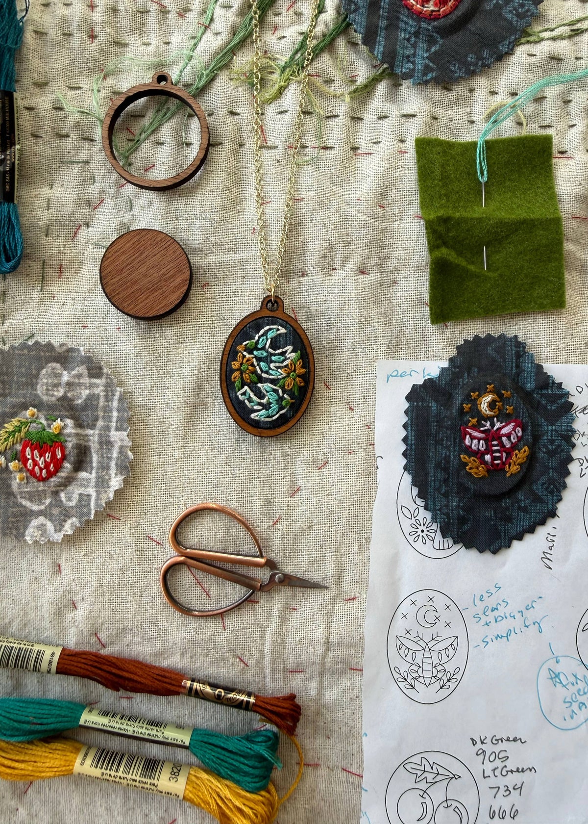 Rikrack Birds Embroidery Necklace Kit