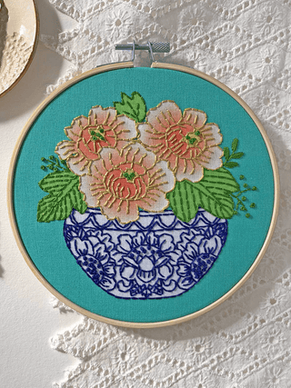 Rikrack Embroidery Kit 6" Beginner Peony Embroidery Kit